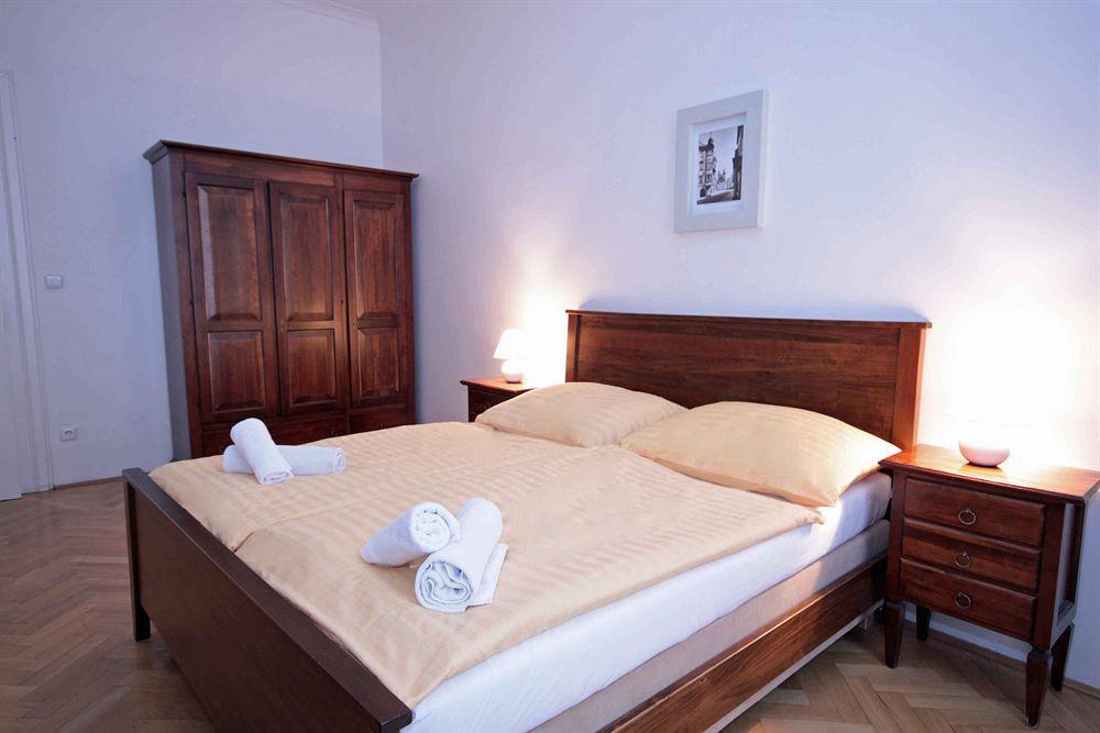 פראג Leo Apartments Old Town מראה חיצוני תמונה