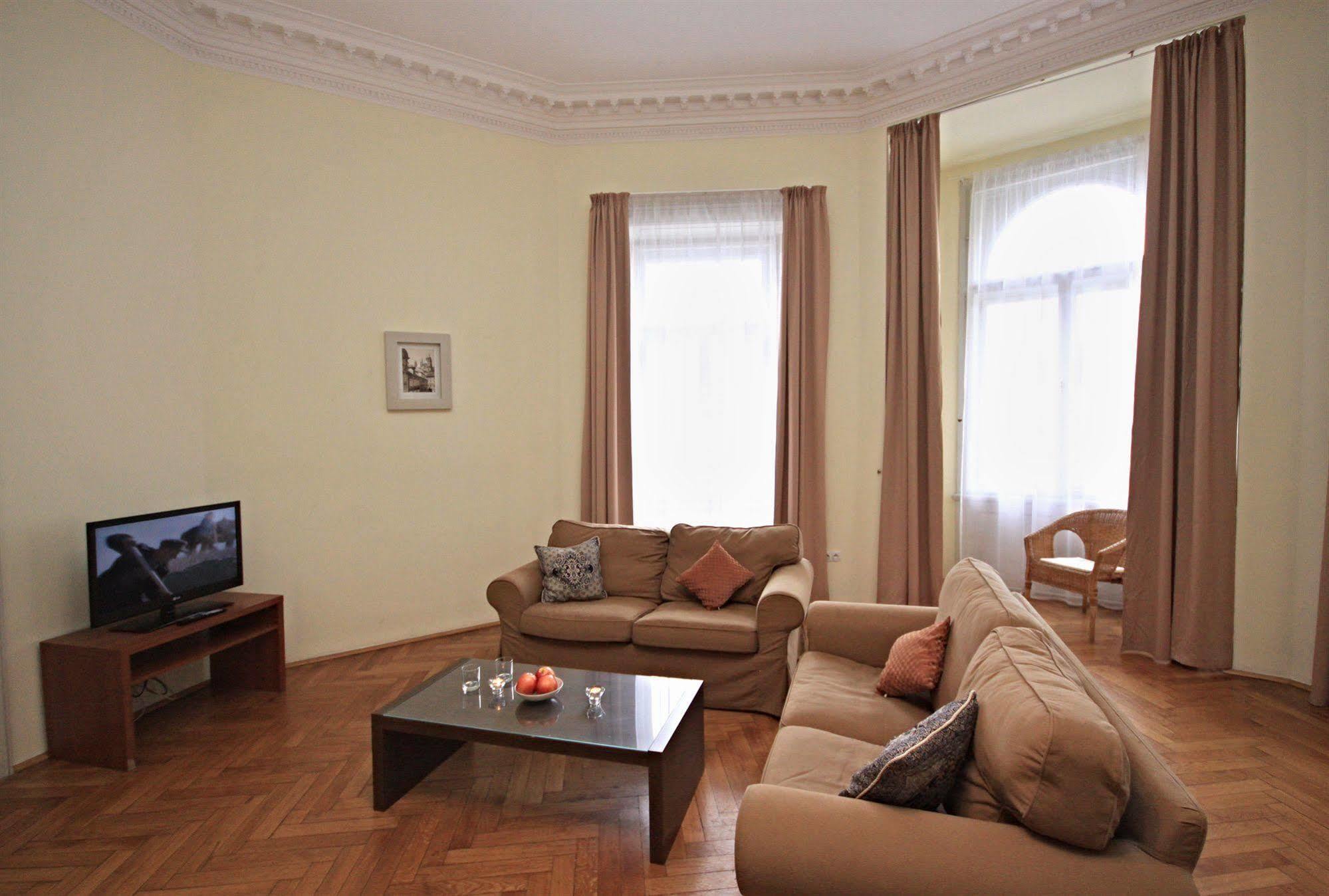 פראג Leo Apartments Old Town מראה חיצוני תמונה