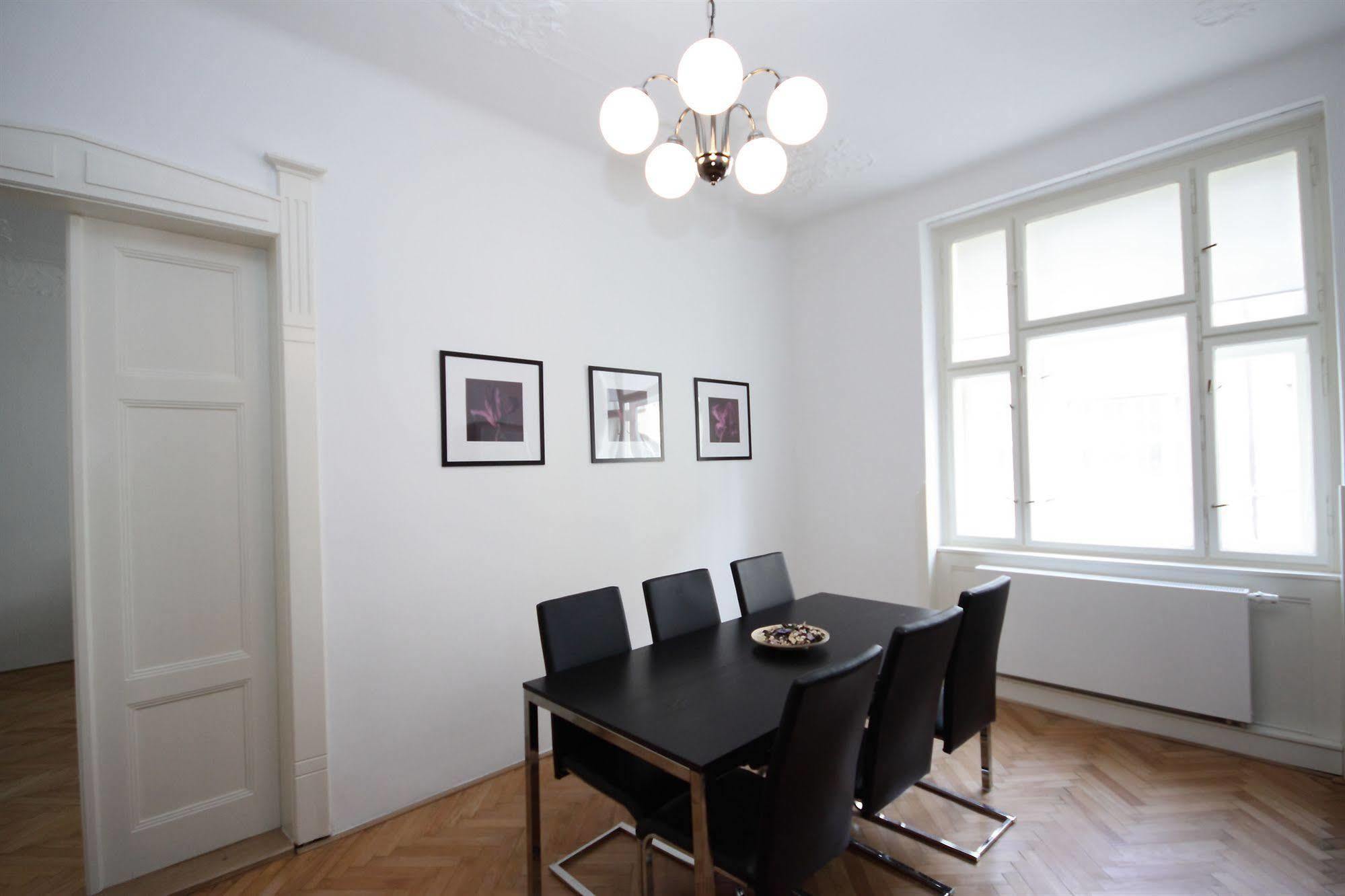 פראג Leo Apartments Old Town מראה חיצוני תמונה