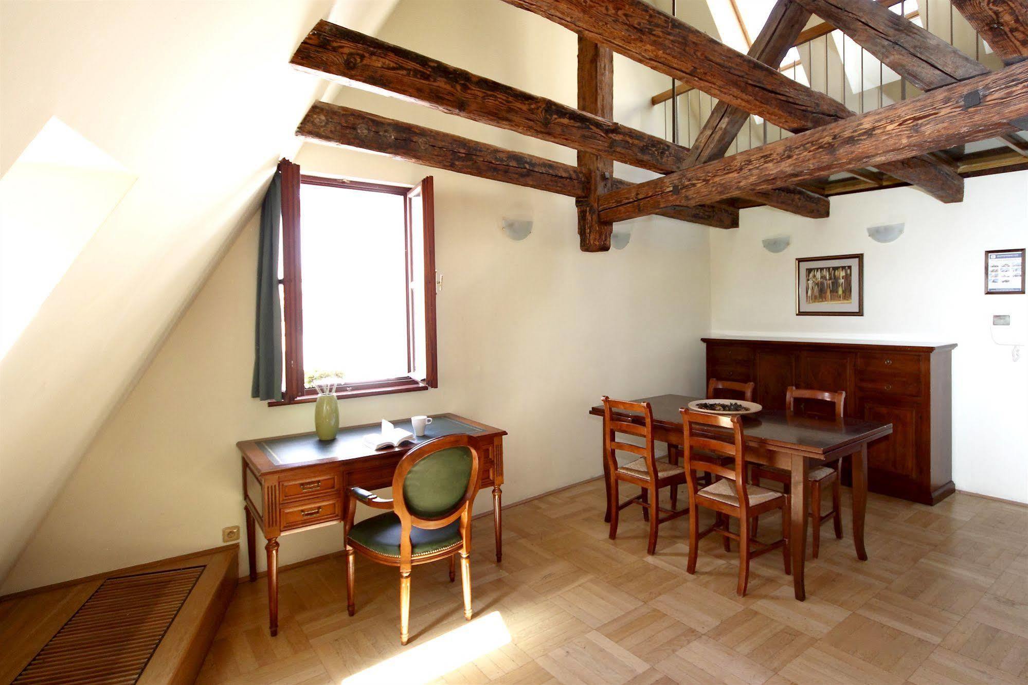 פראג Leo Apartments Old Town מראה חיצוני תמונה