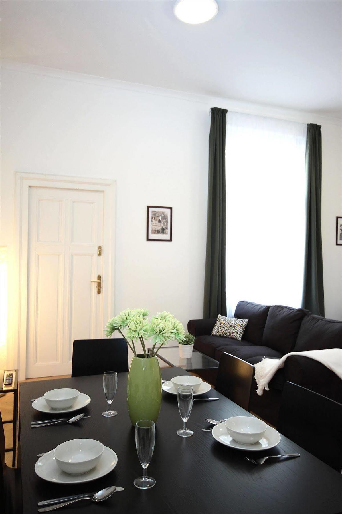 פראג Leo Apartments Old Town מראה חיצוני תמונה