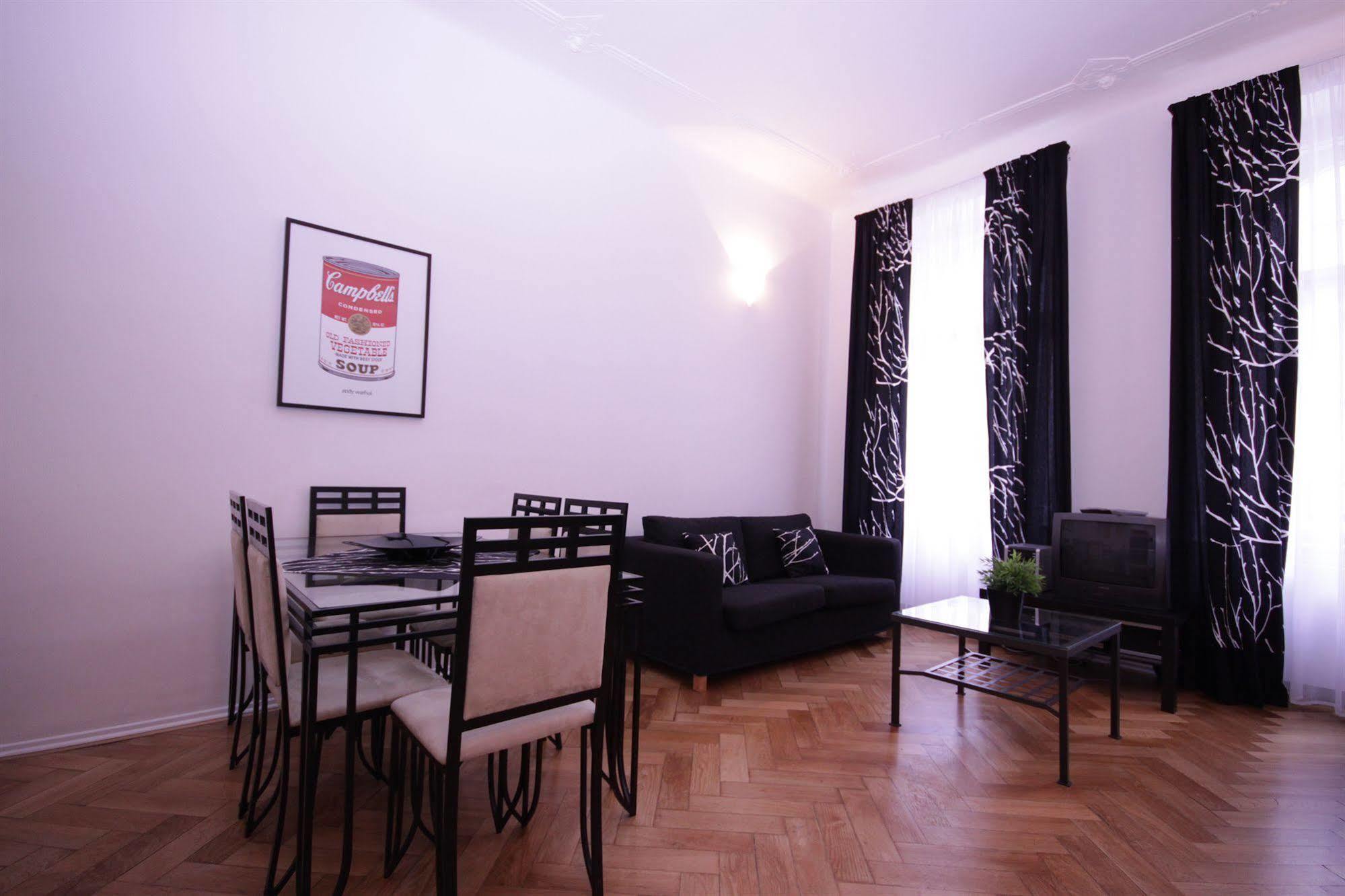 פראג Leo Apartments Old Town מראה חיצוני תמונה